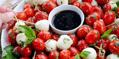Caprese Salad Wreath