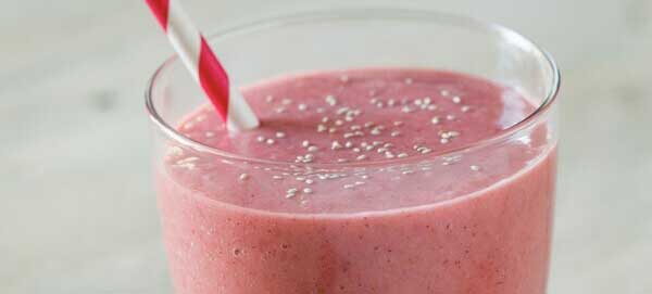 Pear Kiwi Strawberry Smoothie with Chia Seeds