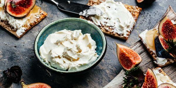 Mascarpone Dip with Maple Syrup