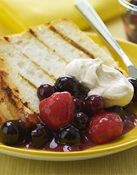 Grilled Angel Food Cake with Peppered Berries and Vanilla Cream