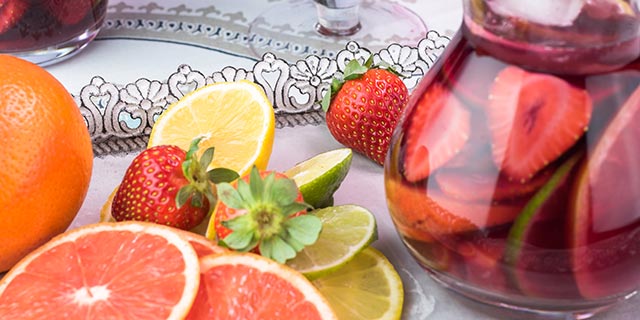 Host a Holiday Mocktail Bar